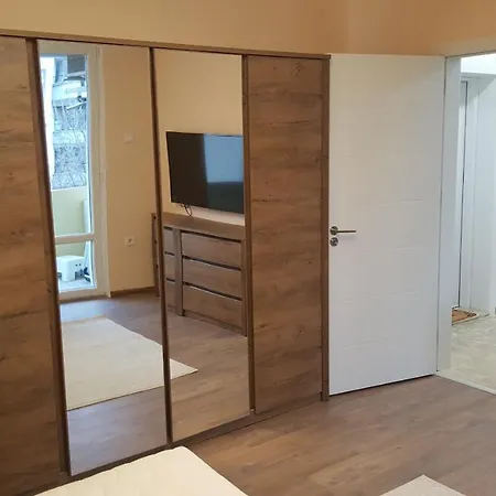 Stylish Flat - Vitosha Blvd And South Park Apartment Sofia